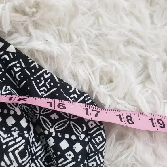 Kona Sol black Aztec and Geometric Swimsuit top - Picture 6 of 8